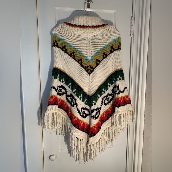 Vintage festival 70’s hand knit poncho with fluffy ball ties in front one size - Picture 2 of 7
